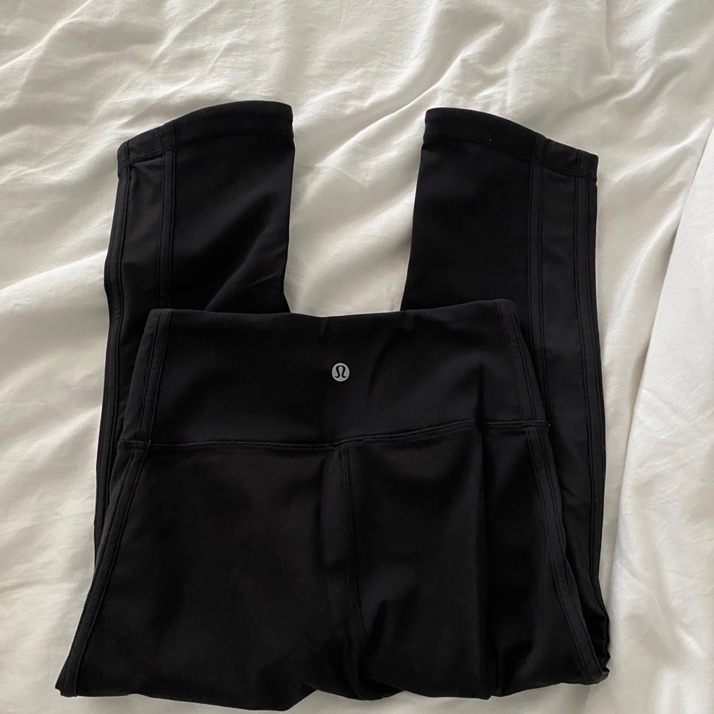 Black 3/4 Length Lululemon Leggings